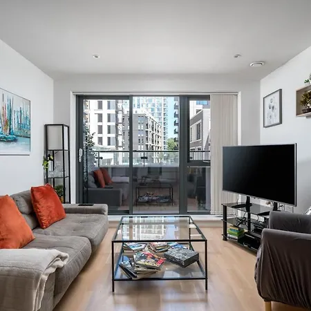 Wandsworth Deluxe Two-bedroom London