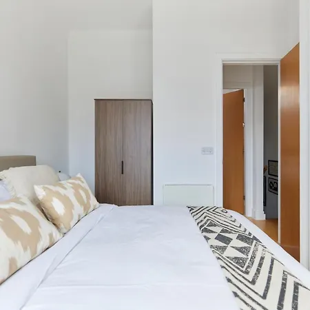 The Islington Place - Stunning 2bdr House Apartment London