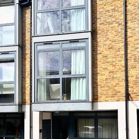 The Islington Place - Stunning 2bdr House