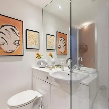 The Islington Place - Stunning 2bdr House *