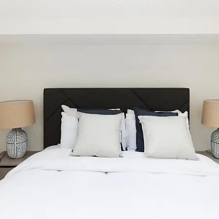 The Islington Place - Stunning 2bdr House Apartment London