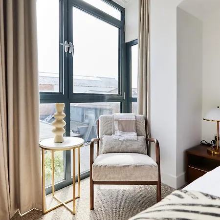 The Islington Place - Stunning 2bdr House Apartment London