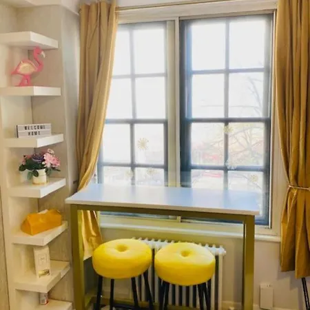 Lovely Hotelstyle - * London
