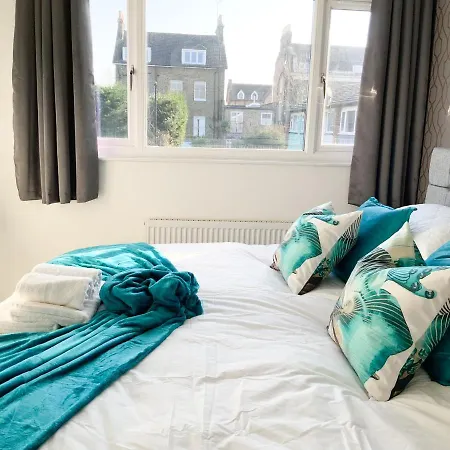 De Montfort House * London