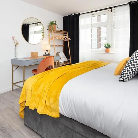 Luxury Flat In Apartment London