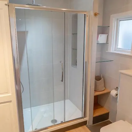 Elevency - In The Heart Of The - 1 Bed Apartment London