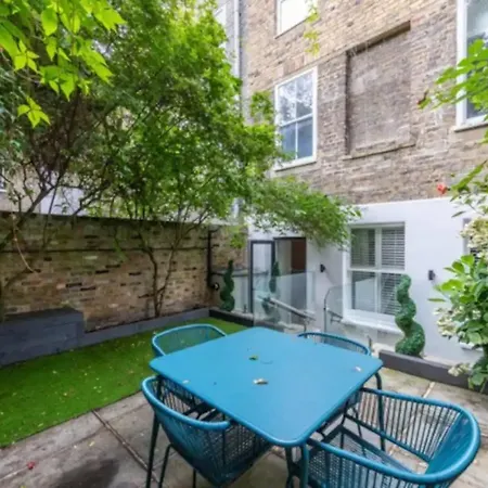 Beautifully Refurbished 2bd Flat - Earl's Court! * London