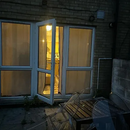 Ensuite Family In Stratford * Londra