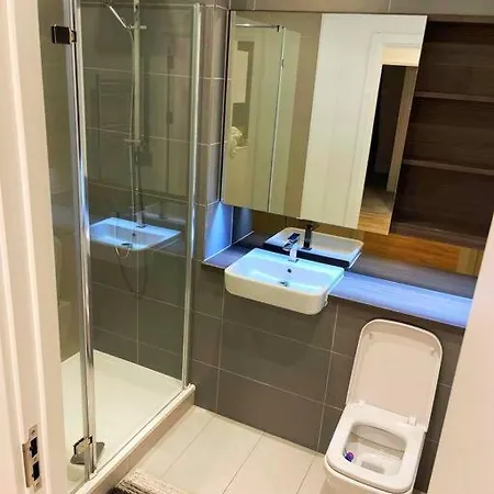 Morden Luxury 2bedroom Apartment