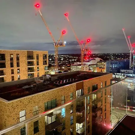 Morden Luxury 2bedroom Apartment London