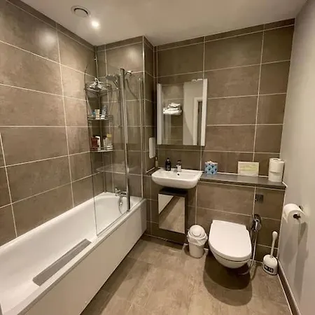 2 Bedroom Acton Apartment