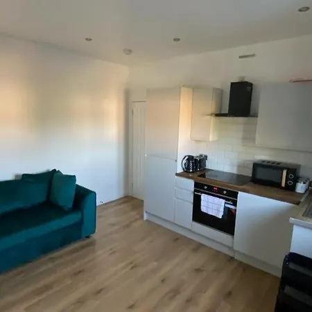 Apartment Roomy 2 Bed Flat In London Thornton Heath