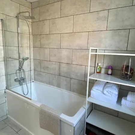 Apartment Roomy 2 Bed Flat In London Thornton Heath