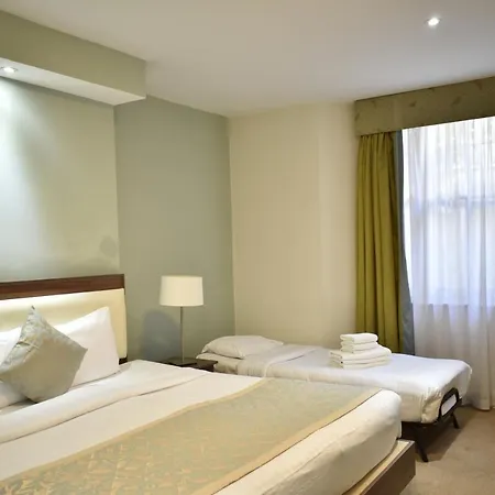 Hyde Park Boutique 3*
