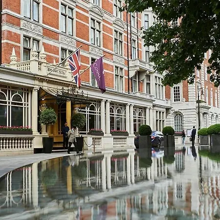 Uber Mayfair Luxury Apartment London