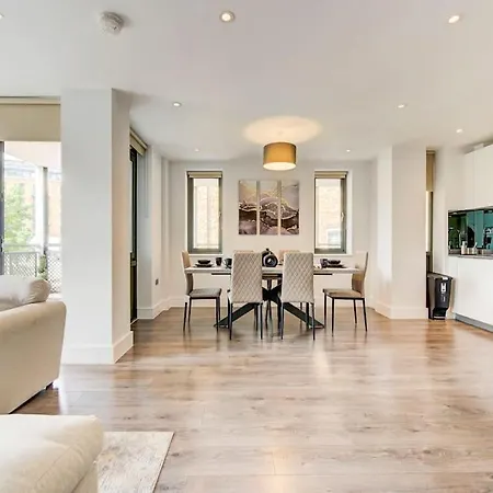 Kew Views 2br Apt By Riverside London