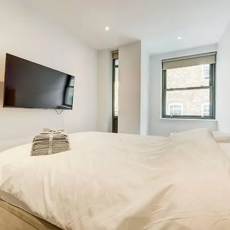 Apartment Kew Views 2br Apt By Riverside *