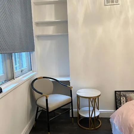 West Kensington Apartment *