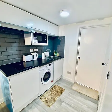 One Bed Flat Near Wembley Stadium Apartment London