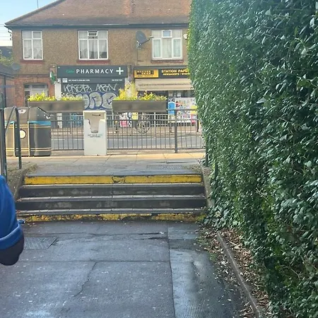 One Bed Flat Near Wembley Stadium Londra