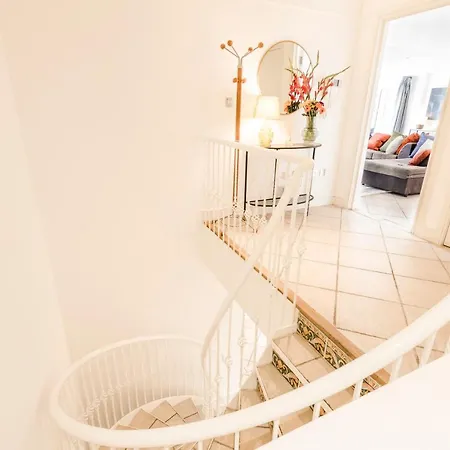 Bridge Penthouse - Luxury Apartment London