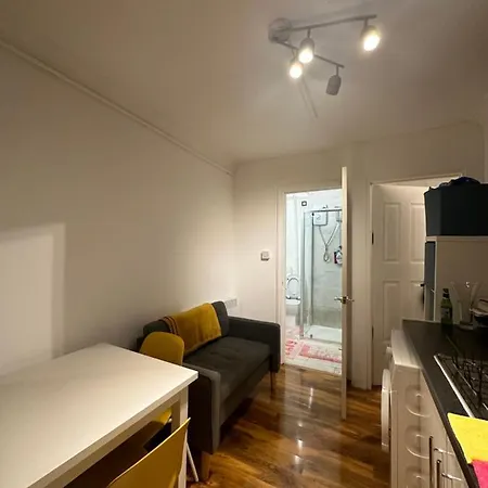 1 Bedroom Flat In Notting Hill, Portobello * London