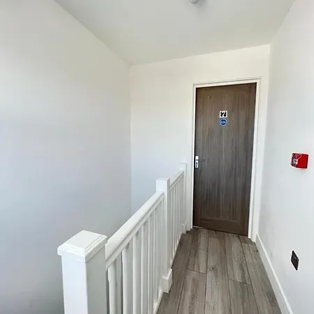 Studio Apartment *
