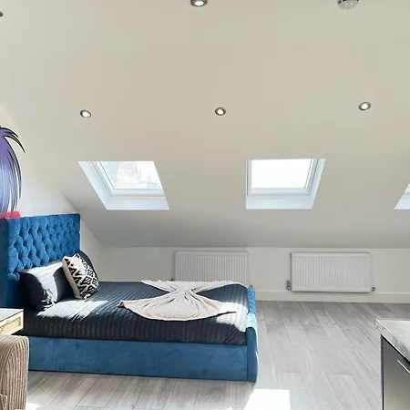 Apartment Studio London