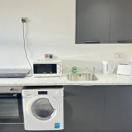 Studio Apartment *