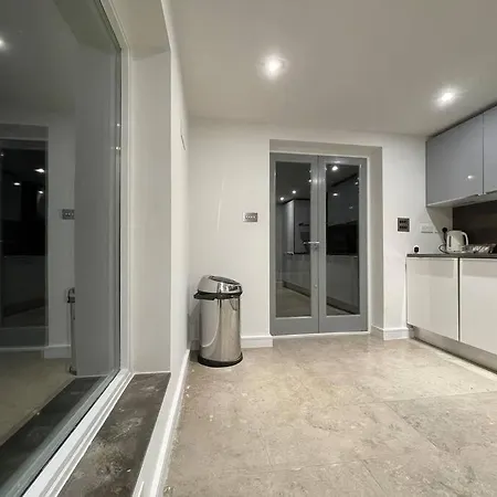 Quintessential Town House Close To