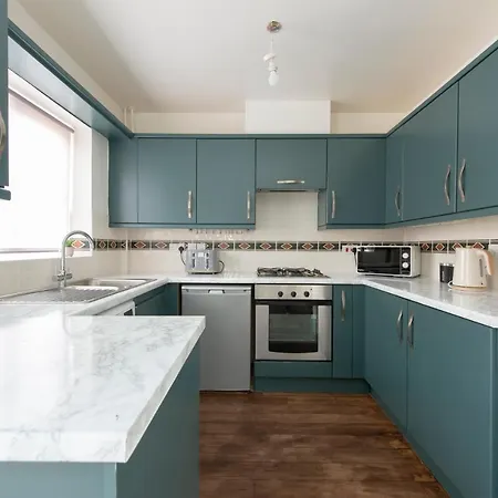 Apartment 4 Bed House In Woolwich/thamesmead 6 Beds Sleeps 8 Thamesmead (Greater London)