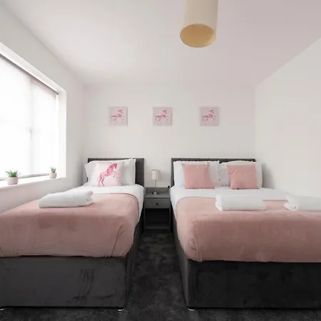 4 Bed House In Woolwich/thamesmead 6 Beds Sleeps 8 * Thamesmead (Greater London)