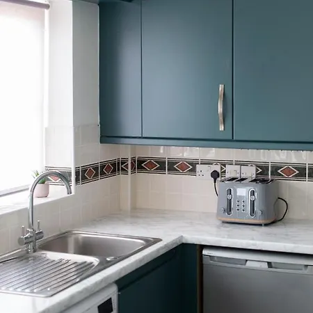 Apartment 4 Bed House In Woolwich/thamesmead 6 Beds Sleeps 8 Thamesmead (Greater London)