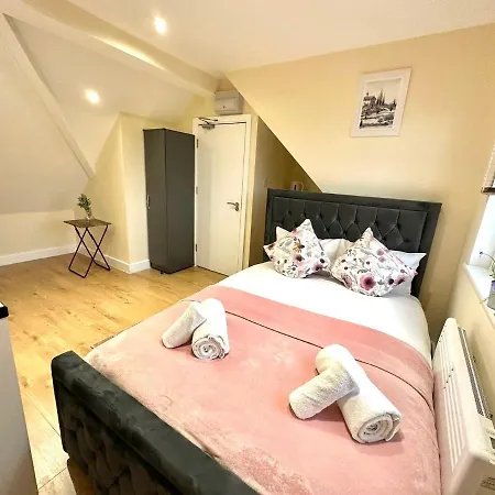 Guest house Sutton Suites Sm4 - London *