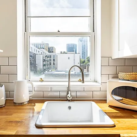 Bridge Cosy Chic Your Perfect 1-bed Retreat Apartment London