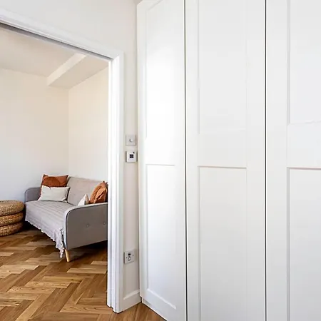 Apartment Bridge Cosy Chic Your Perfect 1-bed Retreat *