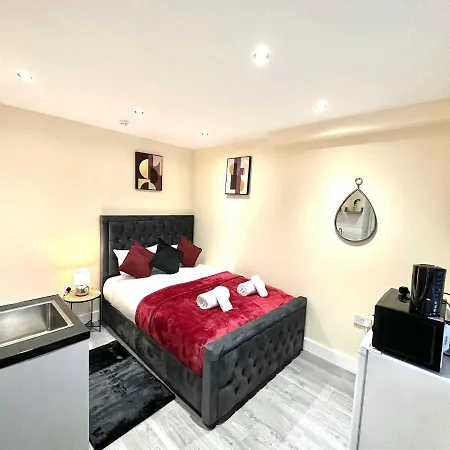 Sutton Suites Sm4 - London *