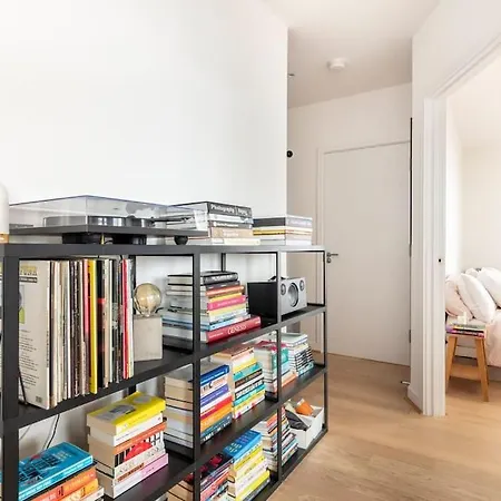Cozy Flat In Hip East * London