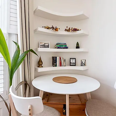 Bridge Cosy Chic Your Perfect 1-bed Retreat Apartment London