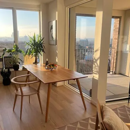 Cozy Flat In Hip East
