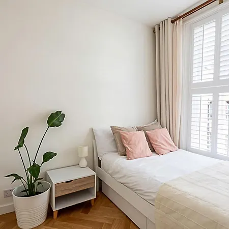 Bridge Cosy Chic Your Perfect 1-bed Retreat