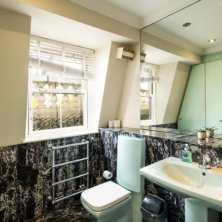 Kensington Skyline Penthouse Apartment London