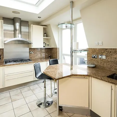 Kensington Skyline Penthouse Apartment London