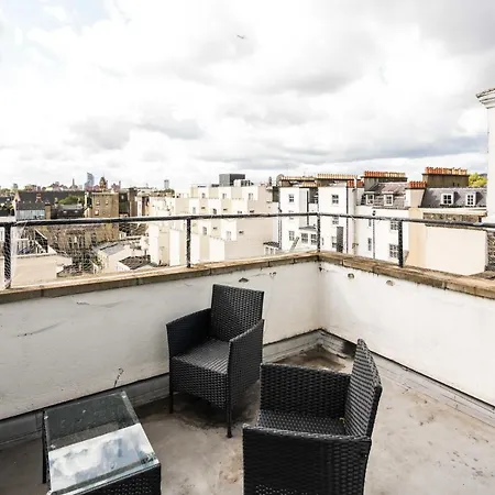 Kensington Skyline Penthouse 아파트 런던