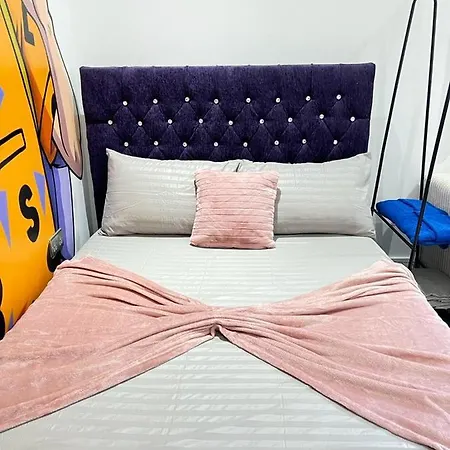 Studio Apartment *