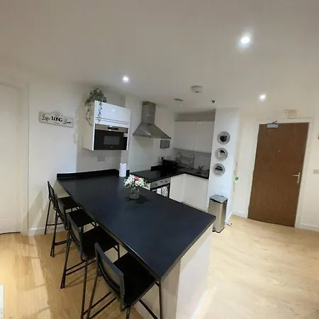 Comfortable Canterbury 2 Bedroom Flat In London Cb74 * Croydon