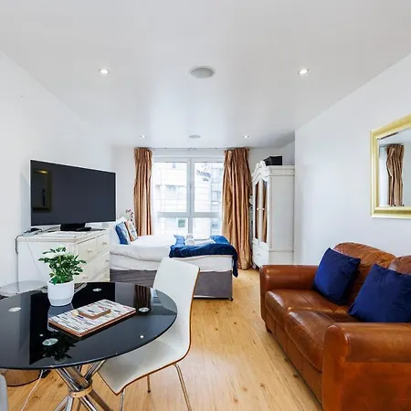 Chic 1bed Waterfront Retreat * London