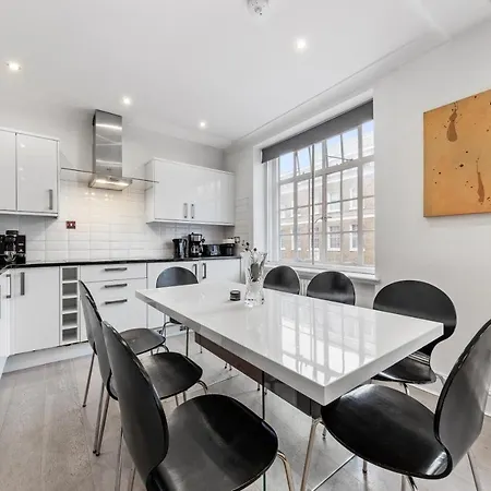 Luxury Flat In - Mayfair Apartment London