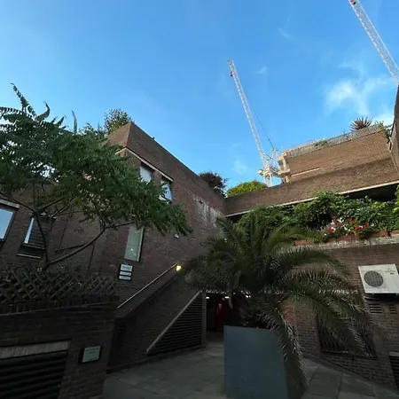 Heart Of Covent Garden - 2 Bed Londen