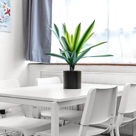 Apartment Charming Escape In *